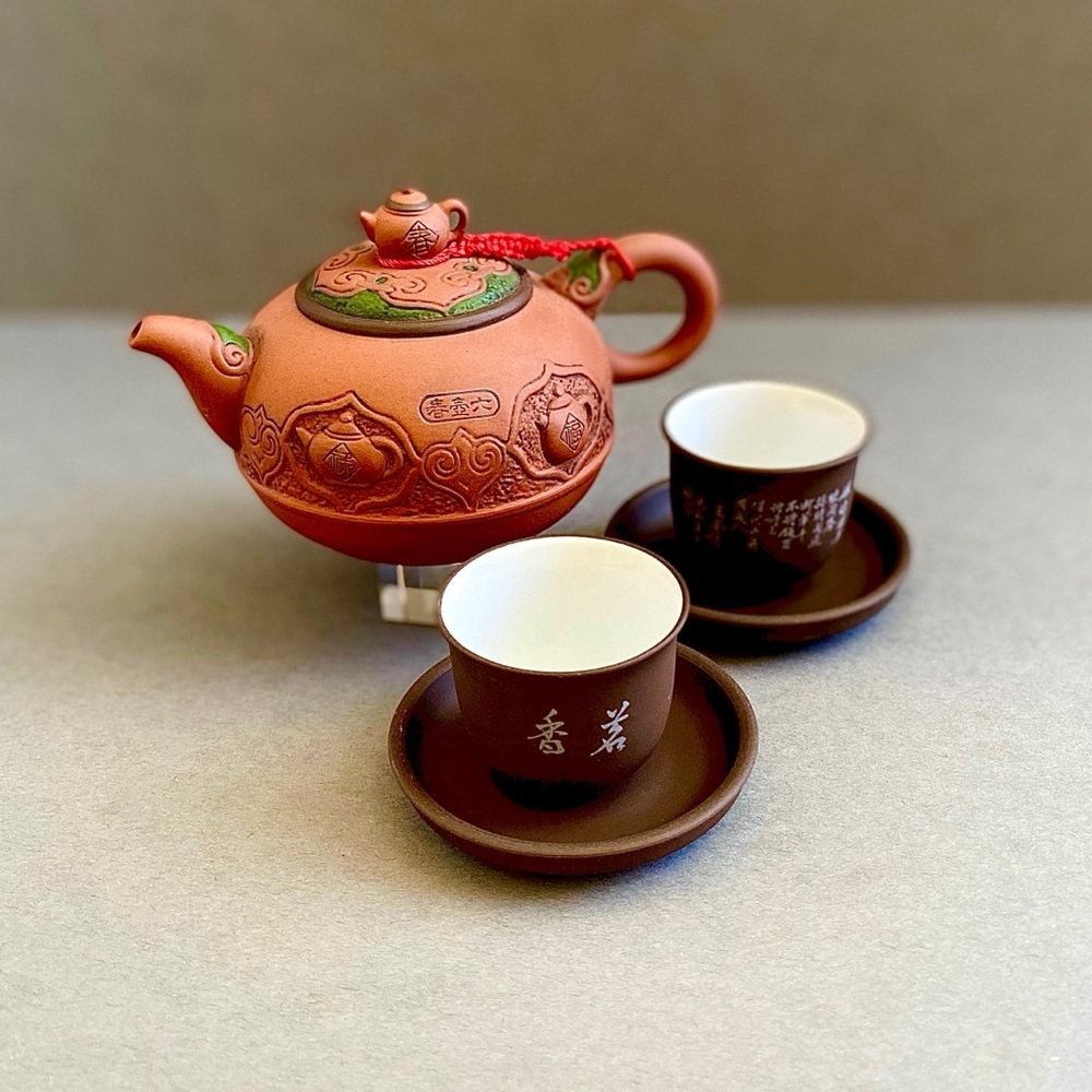 Teapot and 2 Teacups Set